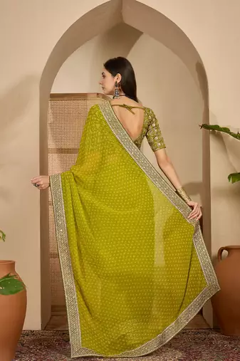 Women's green georgette bandhni saree with unstitched blouse piece