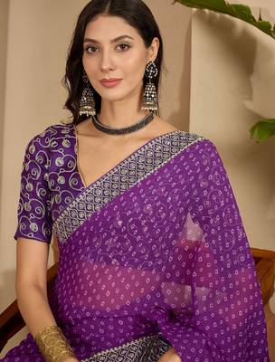Women's purple georgette bandhni saree with unstitched blouse piece 2