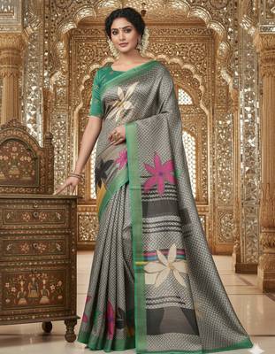 Multicolor premium printed saree with blouse 3