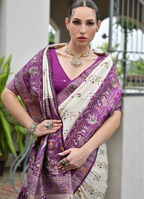 Purple banarasi silk blend saree in ajrakh and patola weaving with zari pallu 3