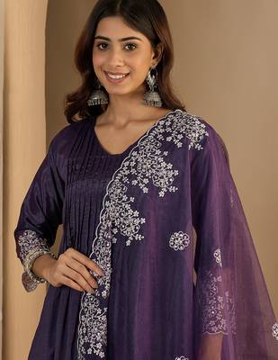 Lavender women kurta pant dupatta set 3