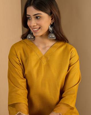 Mustard yellow women kurta pant set 3