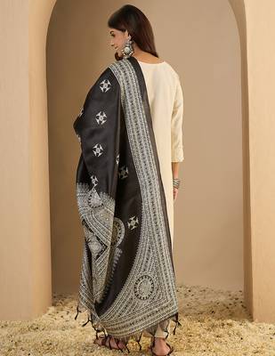 White-black women kurta pant dupatta set 2