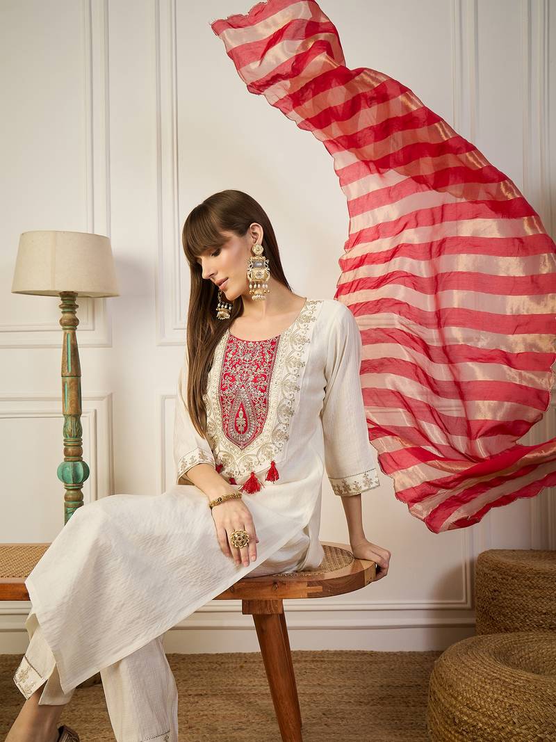 White women kurta pant dupatta set