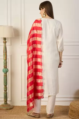 White women kurta pant dupatta set