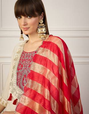 White women kurta pant dupatta set 3