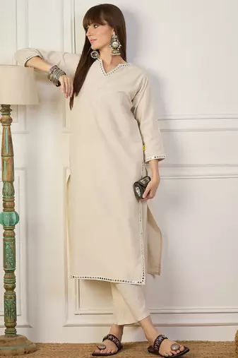 Off-white women kurta pant set