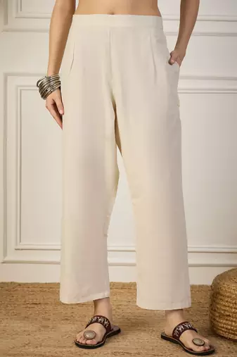 Off-white women kurta pant set