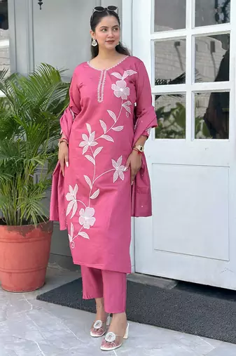 Pink women kurta pant dupatta set