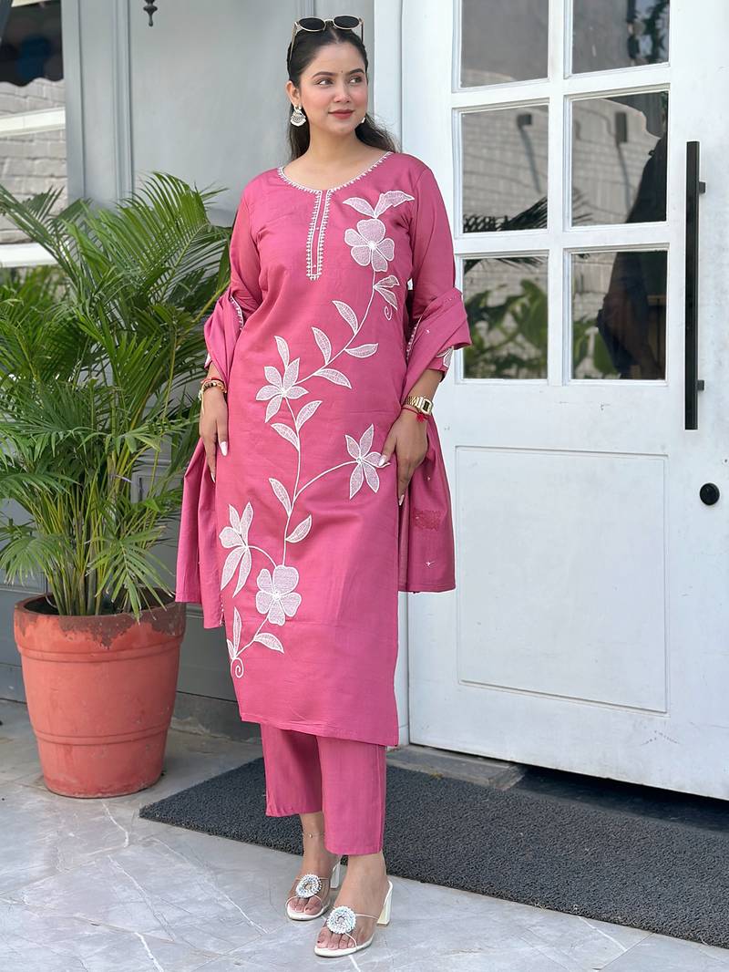 Pink women kurta pant dupatta set