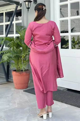 Pink women kurta pant dupatta set