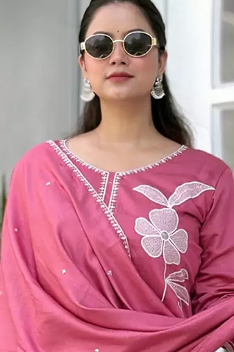 Pink women kurta pant dupatta set