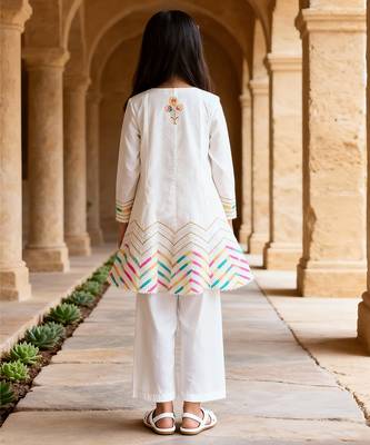 White embroidered cotton kurti set 2