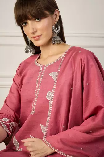Pink women kurta pant dupatta set