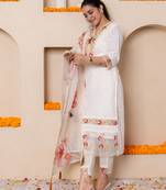 Off-white women kurta pant dupatta set
