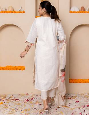 Off-white women kurta pant dupatta set 2