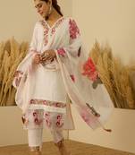White women kurta pant dupatta set