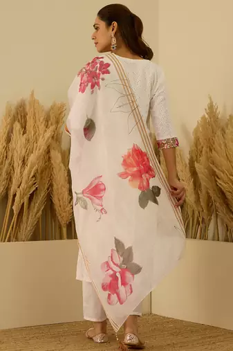 White women kurta pant dupatta set
