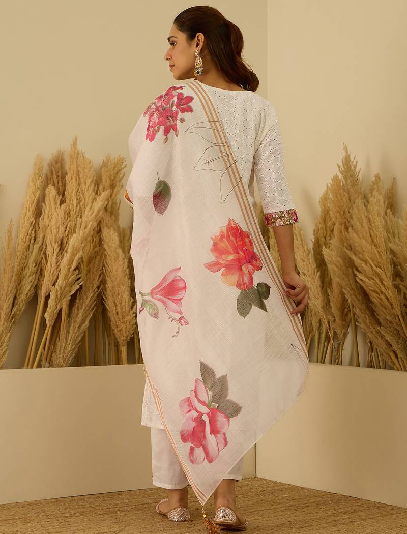 White women kurta pant dupatta set