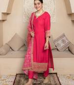 Pink women kurta pant dupatta set