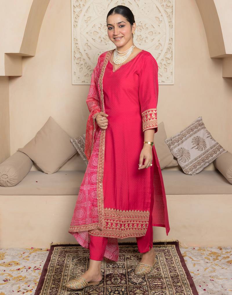 Pink women kurta pant dupatta set