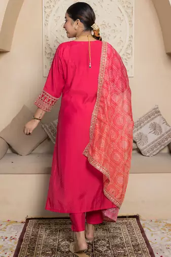 Pink women kurta pant dupatta set
