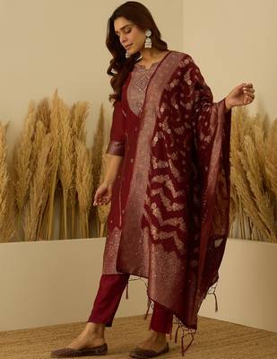 Red women kurta pant dupatta set 1