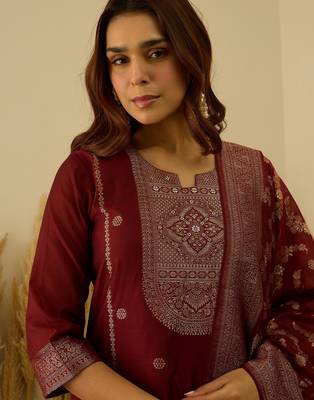 Red women kurta pant dupatta set 3