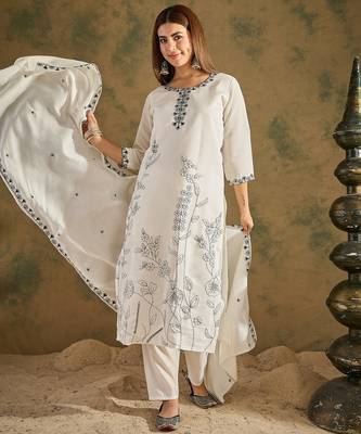 White women kurta pant dupatta set 1