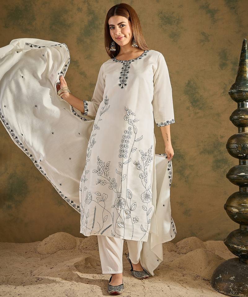 White women kurta pant dupatta set