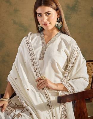 White women kurta pant dupatta set 3