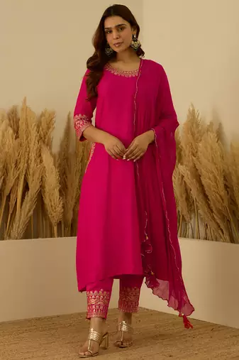 Pink women kurta pant dupatta set