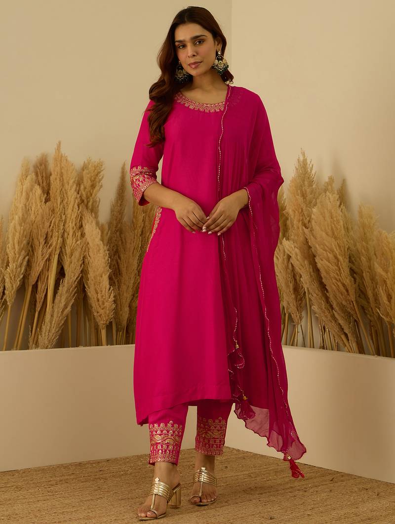 Pink women kurta pant dupatta set