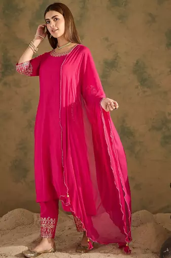 Pink women kurta pant dupatta set