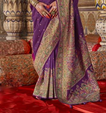 Purple silk blend printed saree with unstitched blouse piece 3