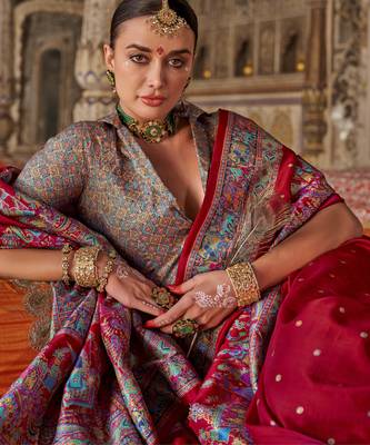 Red silk blend printed saree with unstitched blouse piece 2