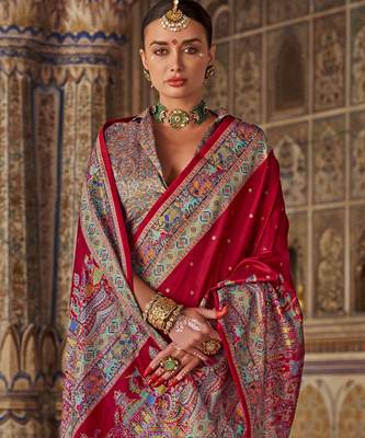 Red silk blend printed saree with unstitched blouse piece 4