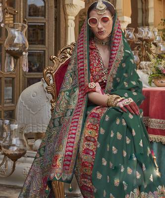 Dark green silk blend printed saree with unstitched blouse piece 2