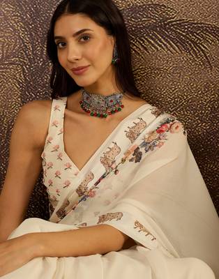 Cream georgette printed saree with unstitched blouse piece 3
