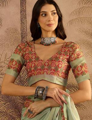 Green silk blend cotton printed saree with unstitched blouse piece 4
