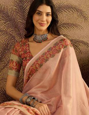 Pink silk blend cotton printed saree with unstitched blouse piece 3