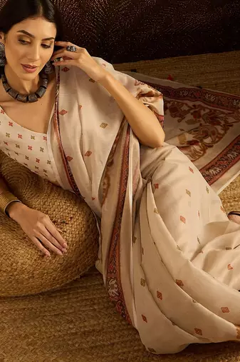 Beige silk blend cotton printed saree with unstitched blouse piece