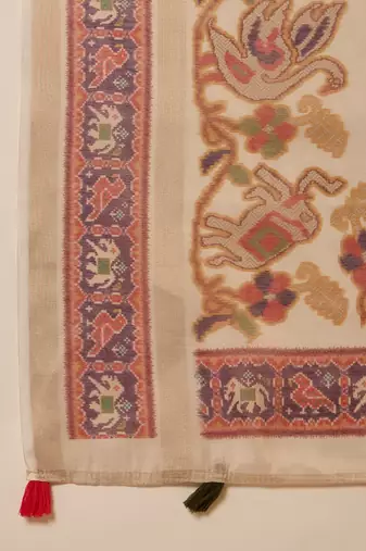 Beige silk blend cotton printed saree with unstitched blouse piece