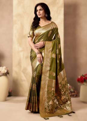 Mehendi rich pallu silk blend saree with zhallar border a masterpiece of tradition & elegance 1