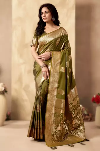 Mehendi rich pallu silk saree with zhallar border     a masterpiece of tradition & elegance