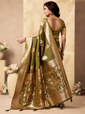 Mehendi rich pallu silk blend saree with zhallar border a masterpiece of tradition & elegance 2