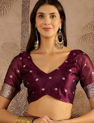 Wine organza zari woven saree with unstitched blouse piece 4