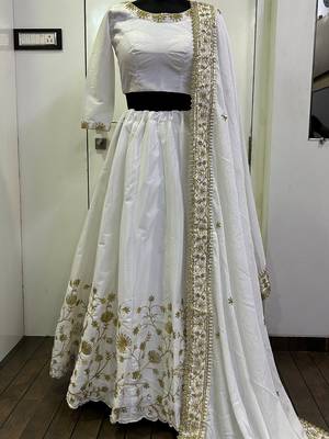Elegant Pearl White Embroidered Lehenga Set 6