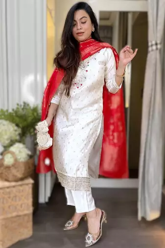 off white chanderi jacquard embroidered kurti pant set with dupatta