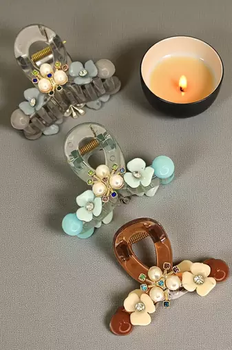Multicolor set of 3 embellished hair claw